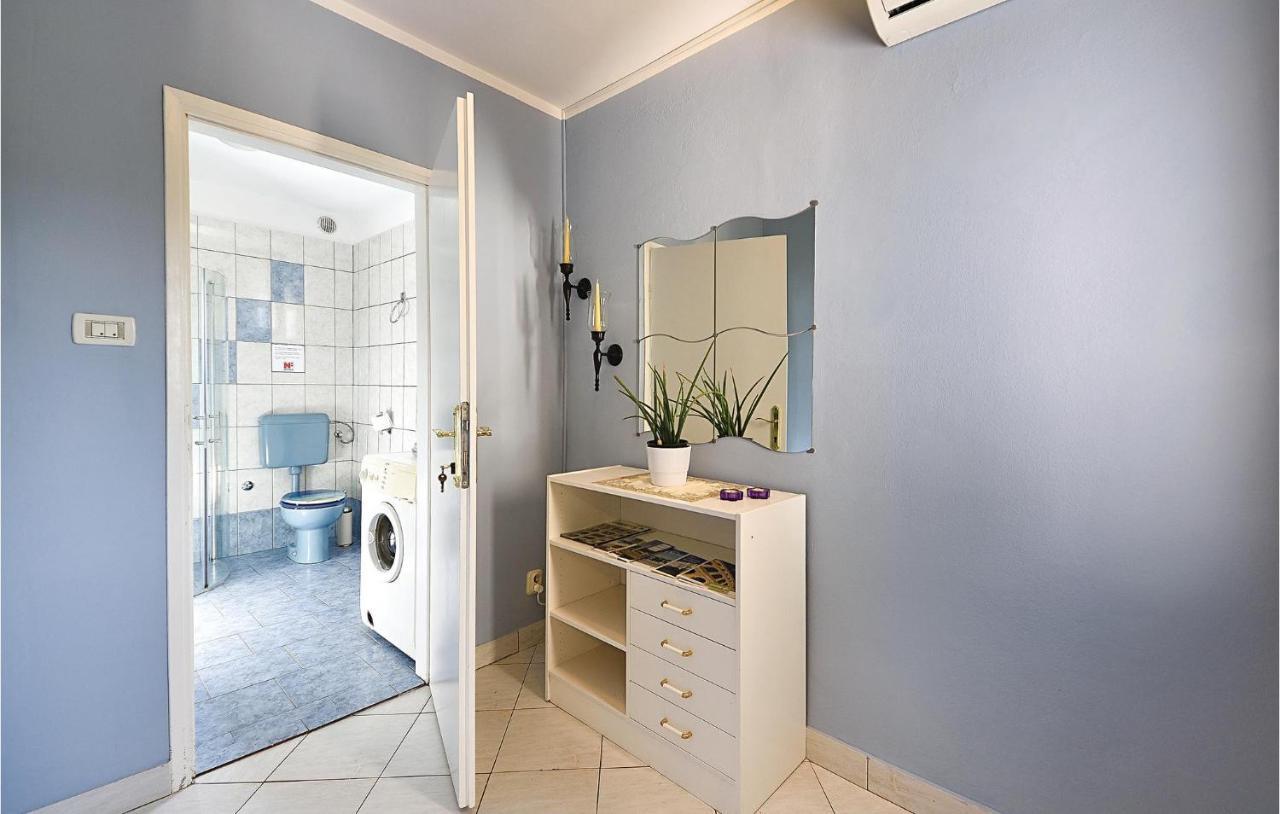 Gorgeous Apartment In Pula With Kitchen Экстерьер фото
